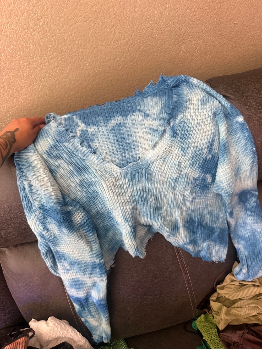 PINK Victoria's Secret Blue Tie-Dye Distressed V-Neck Cropped Sweater